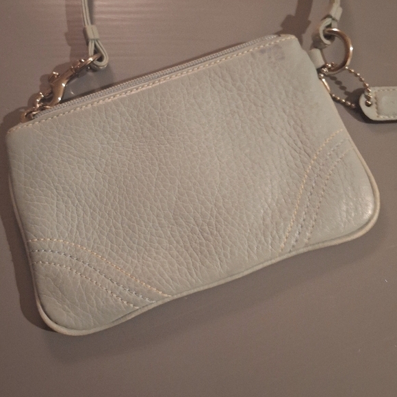 Coach White Leather Wristlet - Picture 3 of 9